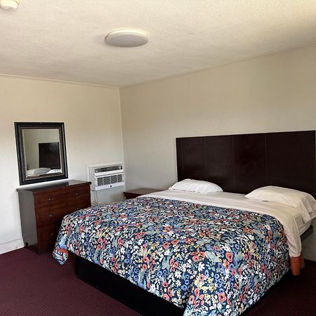 Budget Inn Monroe Bagian luar foto