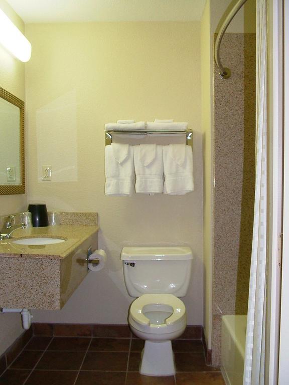 Budget Inn Monroe Ruang foto