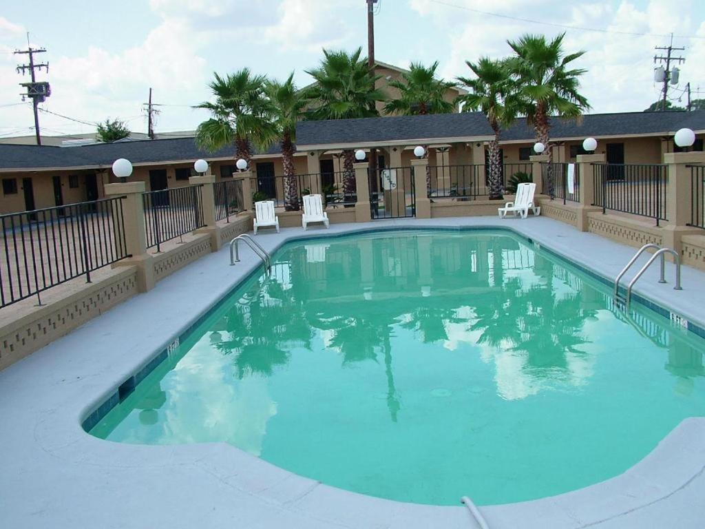 Budget Inn Monroe Bagian luar foto