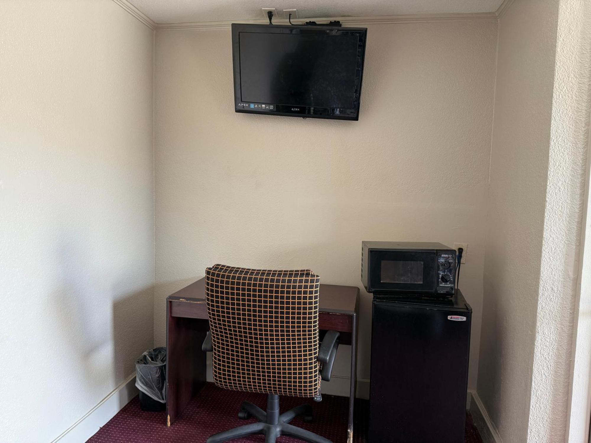 Budget Inn Monroe Bagian luar foto